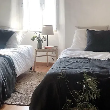 Oliveira Surf House Ericeira Santo Isidoro