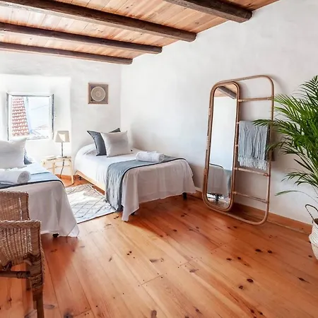 Oliveira Surf House Ericeira Santo Isidoro