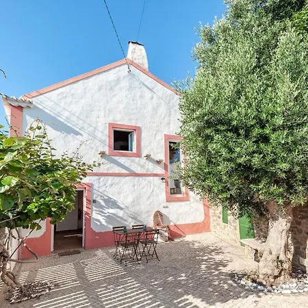 Villa Oliveira Surf House Ericeira *